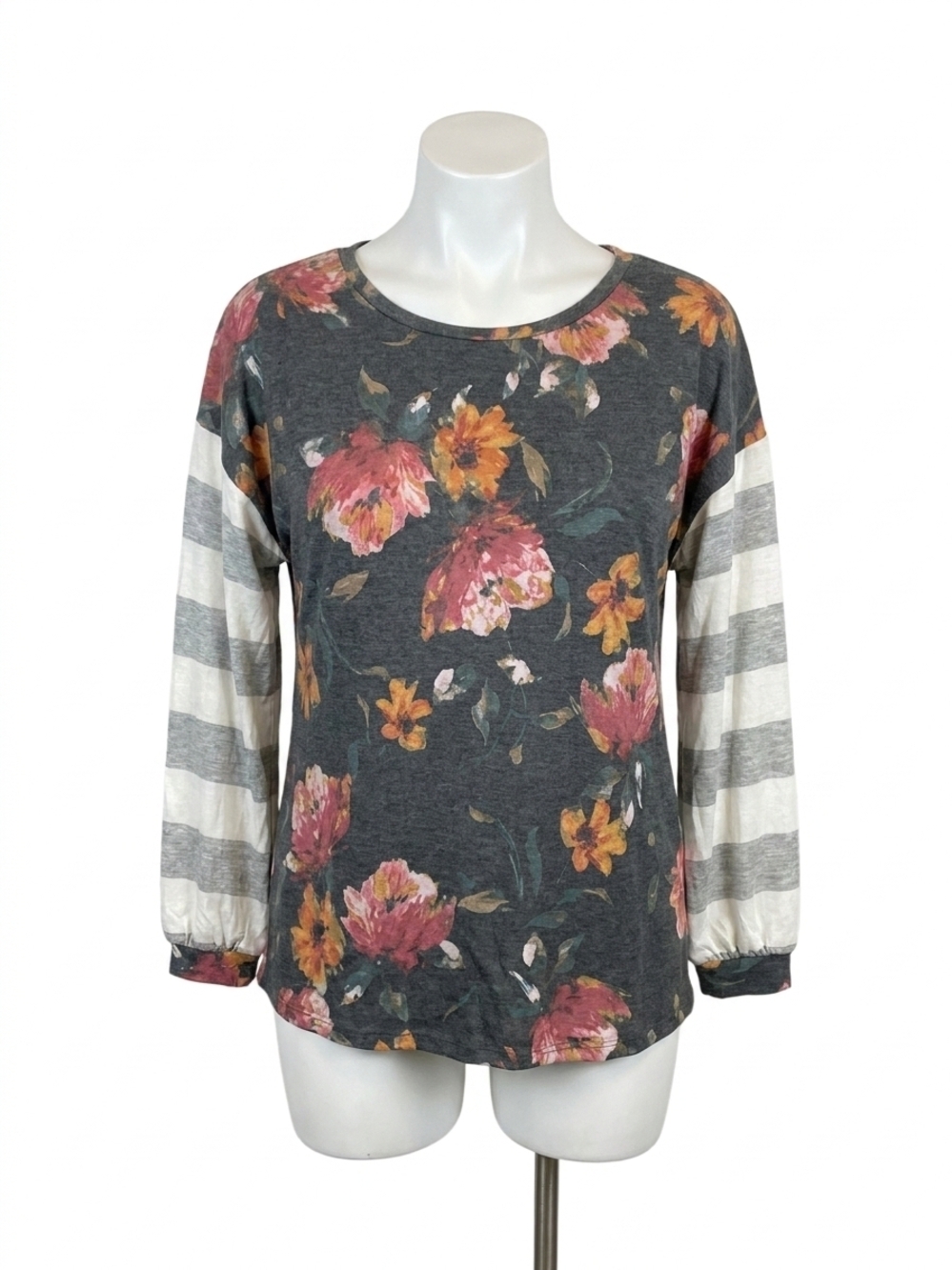 NEW HONEYME floral and stripes top in gray